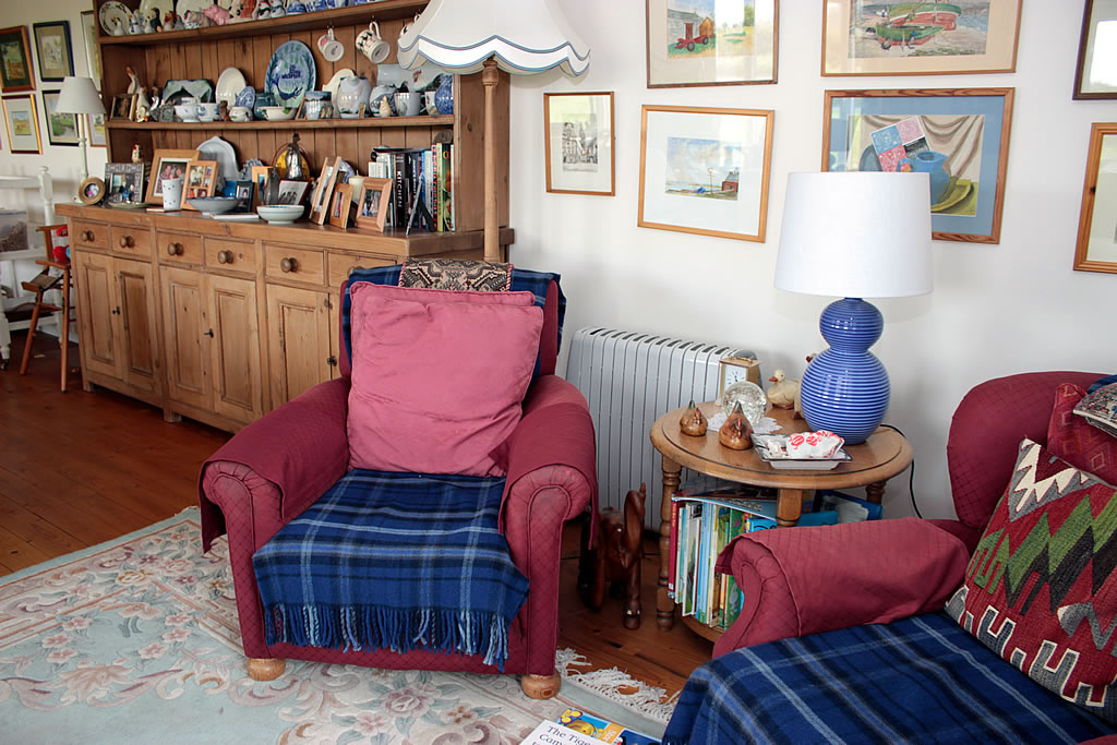 Comfy and relaxed sitting room will you can chill out